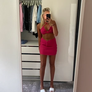 As fint rosa sommar set! Väldigt bekvämt och fin färg på!  - As fint rosa sommar set! Väldigt bekvämt och fin färg på! Storlek M/S och är i väldigt fint skick helt oanvänd!