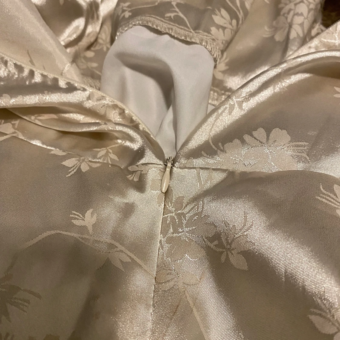 Silvrig klänning - 90