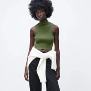 Stickat linne zara - Säljer detta stickade linne ifrån zara, de har aldrig kommit till andvänding. Frakt tillkommer. Skriv för frågor/ fler bilder 