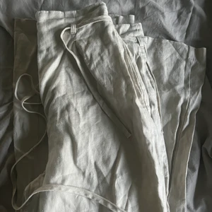 Linnebyxor - Jätte fina linnebyxor från nakd 