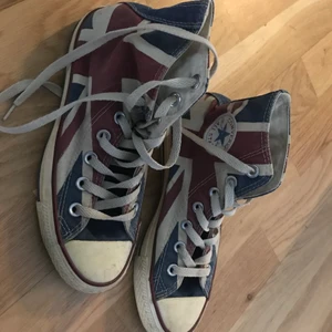Converse skor  - Sparsamt skick! Lite smutsiga- frakt tillkommer 