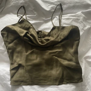 Satin linne! - Superfint löst satin linne från Zara, köpt i höstas och använd 1 gång❤️