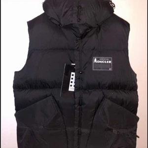 Min gamla moncler väst använder inte mer - Moncler väst 