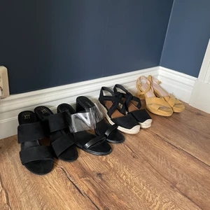 Klackar  - Fem par klackar till salu. Säljer alla för 40kr/st. De är i storlek 38-39 och säljer då det är för små för mig. Skriv gärna om jag ska skicka fler bilder❤️