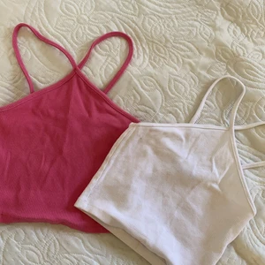 Zara toppar - Två stycken zara toppar. Köp en för 50kr eller båda två för 80kr ❣️ 