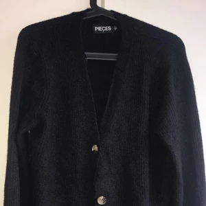 Kofta från Hm - Denna kofta är i strl M