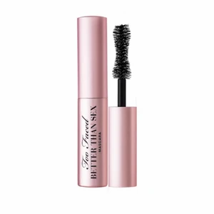 Mascara - Mascara från Too faced 💓 använd 2-3 gånger! Orginalpris: 209kr. 