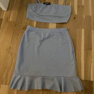 Blått set från missguided! Både linne och kjol ingår, endast använd en gång!❤️