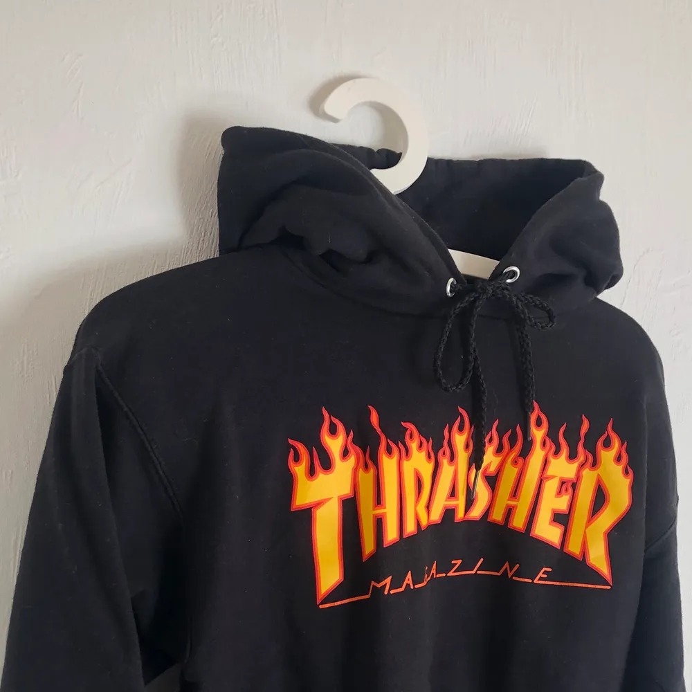 Thrasher hoodie som inte används längre. Sparsamt använd och är o bra skick. Skriv för bilder på🌸 🥰. Hoodies.