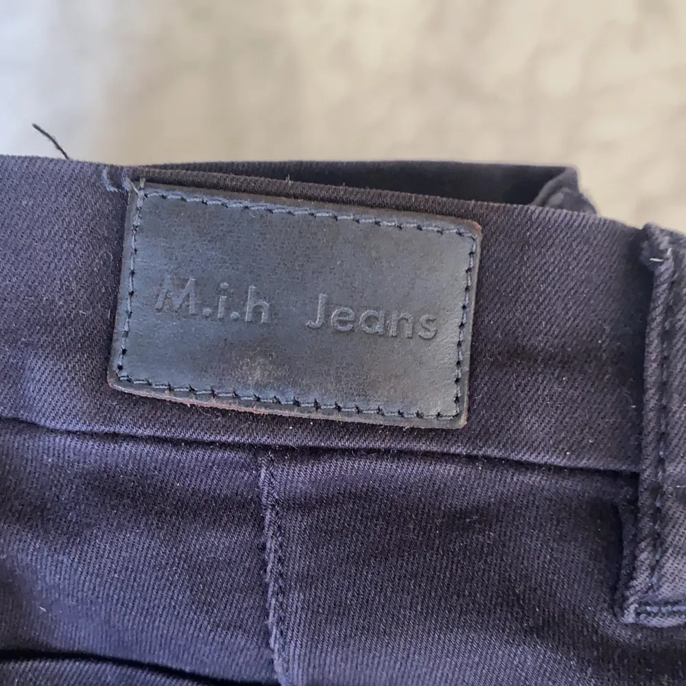 Bootcut. Minsta storlek. 32? JAG SKICKAR INGA FLER BILDER. . Farkut & Housut.