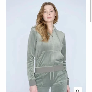 Juicy - Jättefin yuicy tröja! orginalpris 1200kr