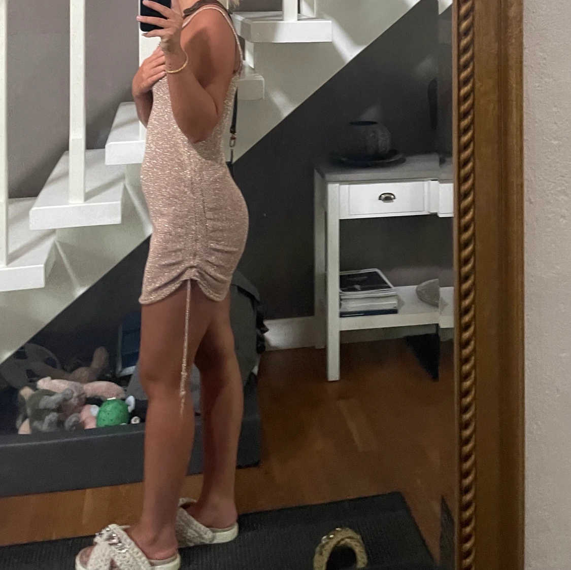 Stickad glittrig klänning - 90