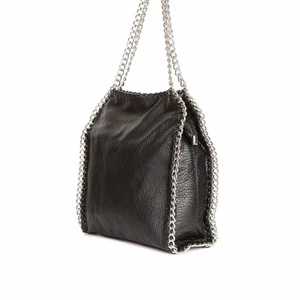 Scorett väska  - Fin och praktisk väska som rymmer mycket saker. Köparen står för frakten💕