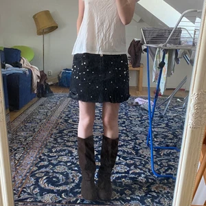 Cowboy boots - Mörkbruna cowboy boots i strl 39/40! Är köpa i köpenhamn på en vintage butik men det är i bra skick