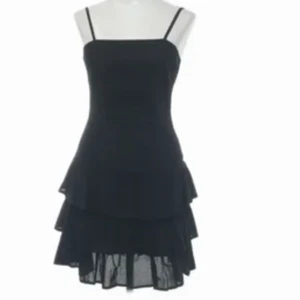 Svart klänning - Fest klänning i storlek 36. Från Lindex! 50+frakt.