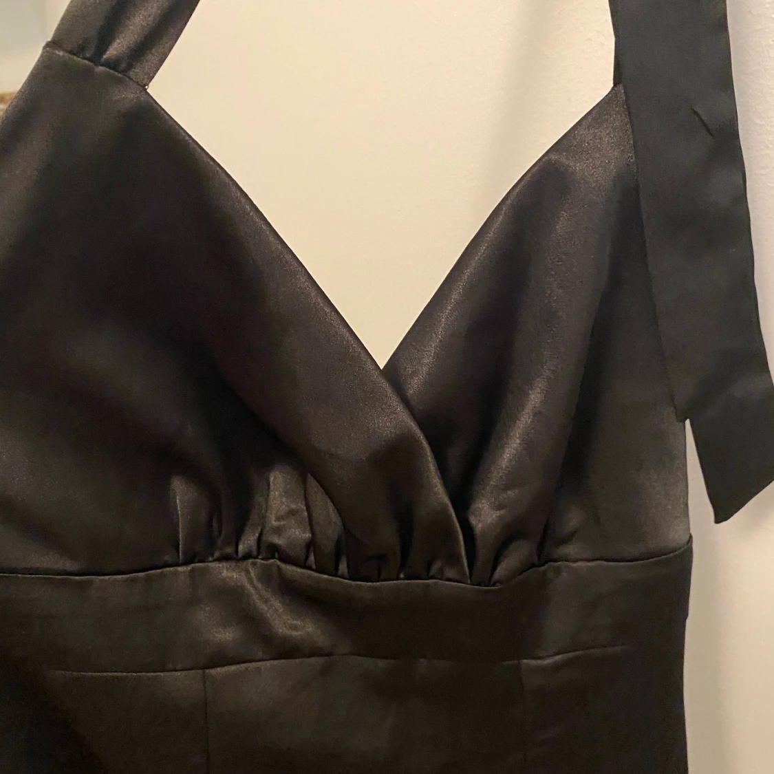 Svart satinklänning  - 90