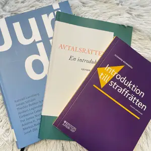 Juridik - 400kr Avtalsrätten, en intoesuktion - 150kr Introduktion till straffrätten - 150kr