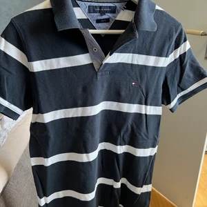 Tommy hilfiger piké - Pikétröja från tommy hilfiger. Storlek Medium i bra skick. 