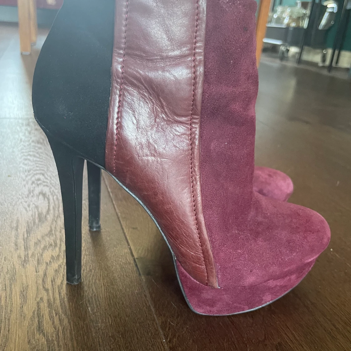 Jessica Simpsson läderklackar 