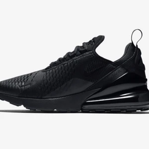Nike Air Max 270  - 40 Storlek EU knappt använda bekväma sitter bra på foten 👍