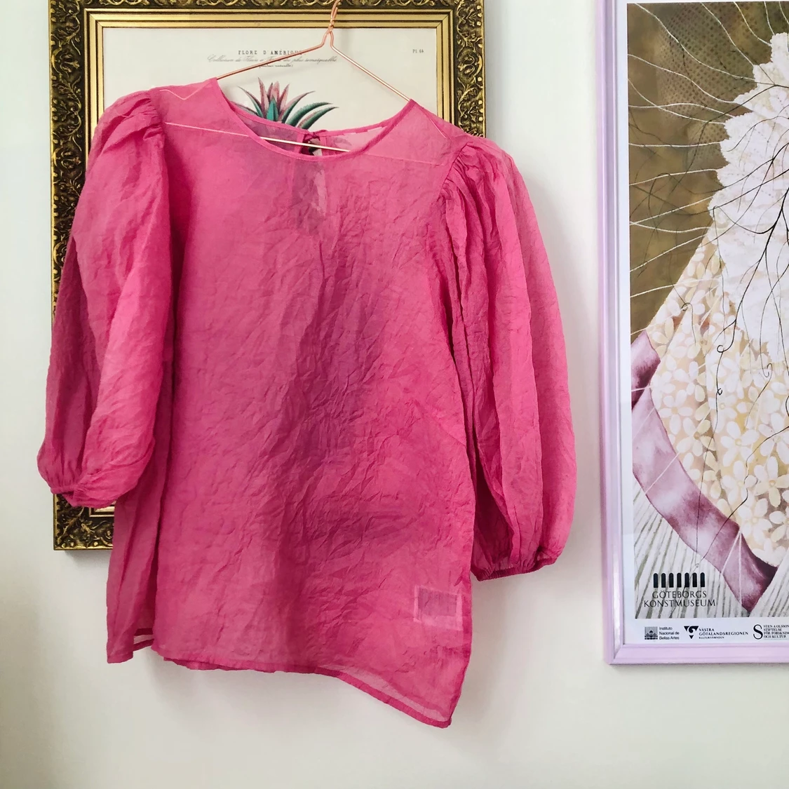 Rosa topp med puffiga ärmar strl M