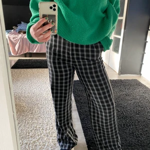 Kostymbyxor  - Kostymbyxor från madlady i storleken M, väldigt sköna  och i bra skick