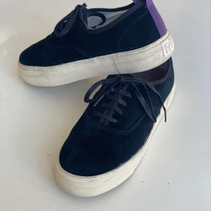Eytys skor mother suede black - Säljer dessa skor den eytys. Dem är i bra skick. Nypris 1699kr buda från 600kr