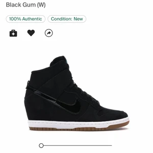 Bra skick Nike dunk sky HI - Bra skick kostar över 6500kr på stockx detta är en äldre modell med kilklack sjukt fina tyvärr passar de inte mig i Stl är i Stl 37,5 passar en 37:a skulle jag säga. Är i användt skick men fortfarande i bra skick mitt pris 290kr