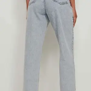 Ekologiska jeans med slits i sidan