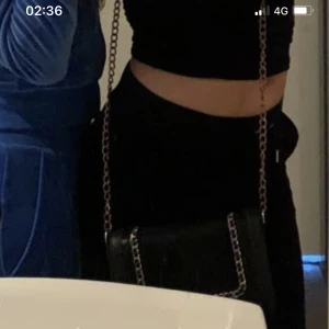 Svarta juicy byxor  - Det är som nya knappt fått till användning 