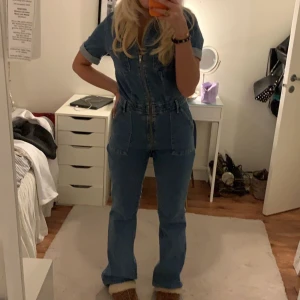 Byxdress jeans mango - Super snygg byxdress från mango