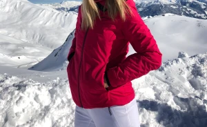 Skidkläder  - Skaljacka Everest str 36-38. Vita termobyxor Everst str 38. Sparsamt använda . Söka separat eller ihop. Jacka 309 kr, byxor 450. Båda 700 kr. 