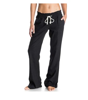 Roxy linnebyxor  - Jag säljer mina Roxy liknande linnebyxor det är helt nya aldrig använda de har lappen kvar och såklart kommer jag stryka innan jag postar ❤️köpta fel 400 