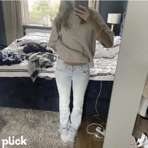 LTB JEANS - Säljer dessa populära lågmidjade jeansen från LTB som längre inte säljs!! Nypris ca 700!  Möts i centrala Stockholm men kan även frakta!! LÅNADE BILDER BUD PÅ 500kr