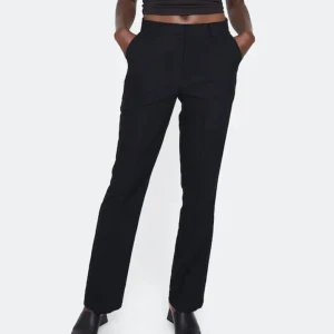 Kostymbyxor  - Populära kostymbyxor från Bikbok. Använda några gånger men i väldigt bra skick.