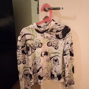 Billie eilish merch - Siper cool Billie eilish merch! Säljer den för att jag har växt ur den. Priset kan diskuteras 🤍