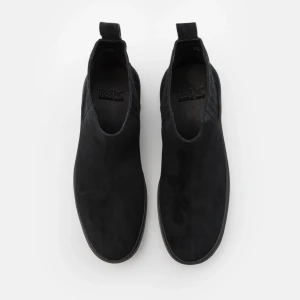 Michael kors stövletter  - Helt nya, köpta från zalando, har bevis. Aldrig använda. Köpt för 2.395kr. Öppetköp är slut kan ej returnera då jag var utomlands. 