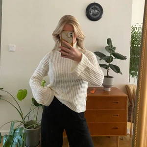 Stickad tröja  - Stickad tröja 🤍