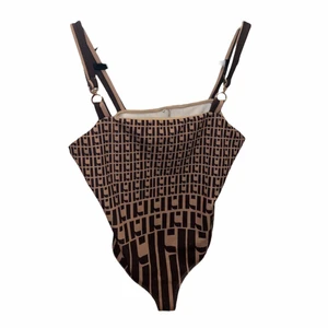 Body från Zalando - Köpt från Zalando säljs inte mer minns ej märket 