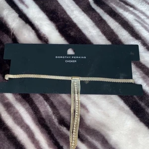 Halsband  - Används inte så jag har tänkt o sälja halsbandet 