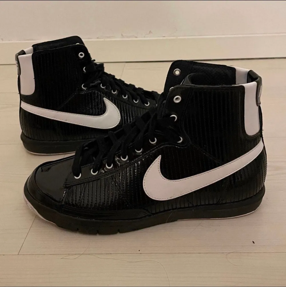 Skor från Nike, storlek 38. Knappt använda . Skor.