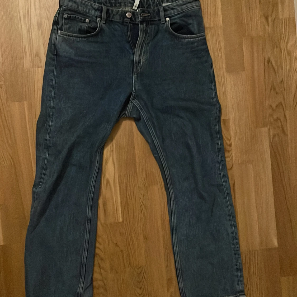 Blåa weekday jeans