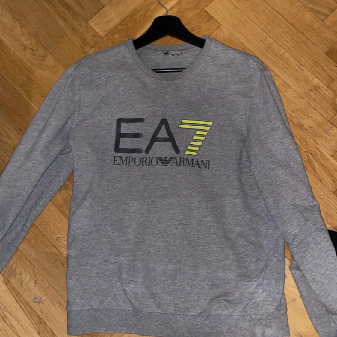 Armani tröja