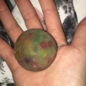 Stressboll - Är en stressboll kostar 20 kr i butik säljer för 5 kr 