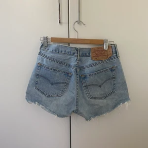 Levis 501 shorts - Använda Levis 501. Storlek W31 L34. 100% bomull. 