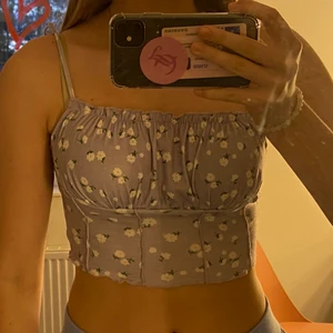 Linne - Lila blommigt fint linne från shein! Passar perfekt nu till sommaren💕