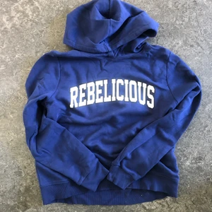 Hoodie  - Ny Blå hoodie 