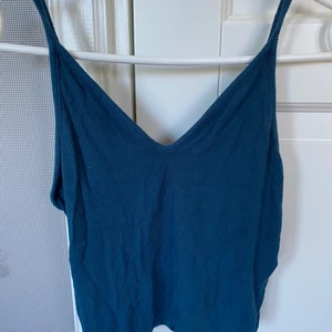 Blå topp - Blått linne från bikbok