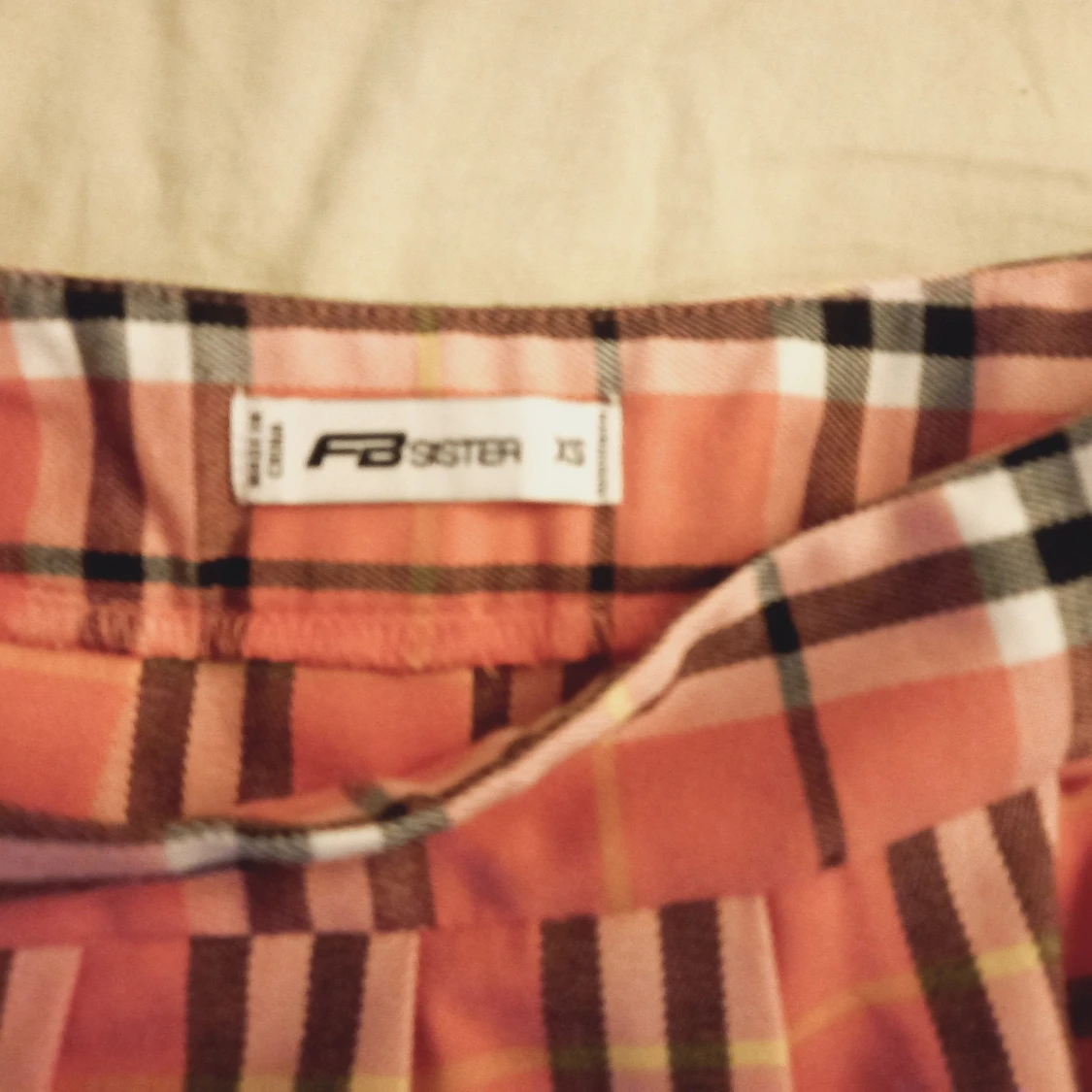 Rosa, vit och svart-rutig kjol - 91