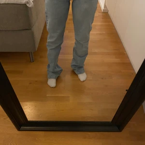 Zara jeans - Jeans från zara som jag har tagit bort ena fickan 💕
